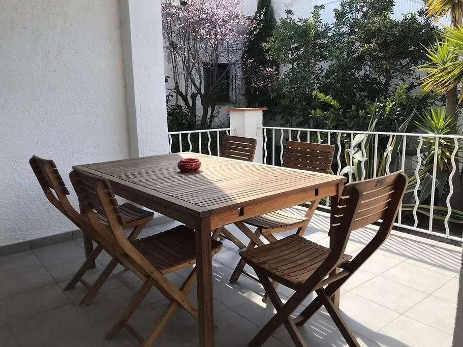 Prázdninový dům Petite Maison, Barbecue, Canal, Plage Empuriabrava Španělsko